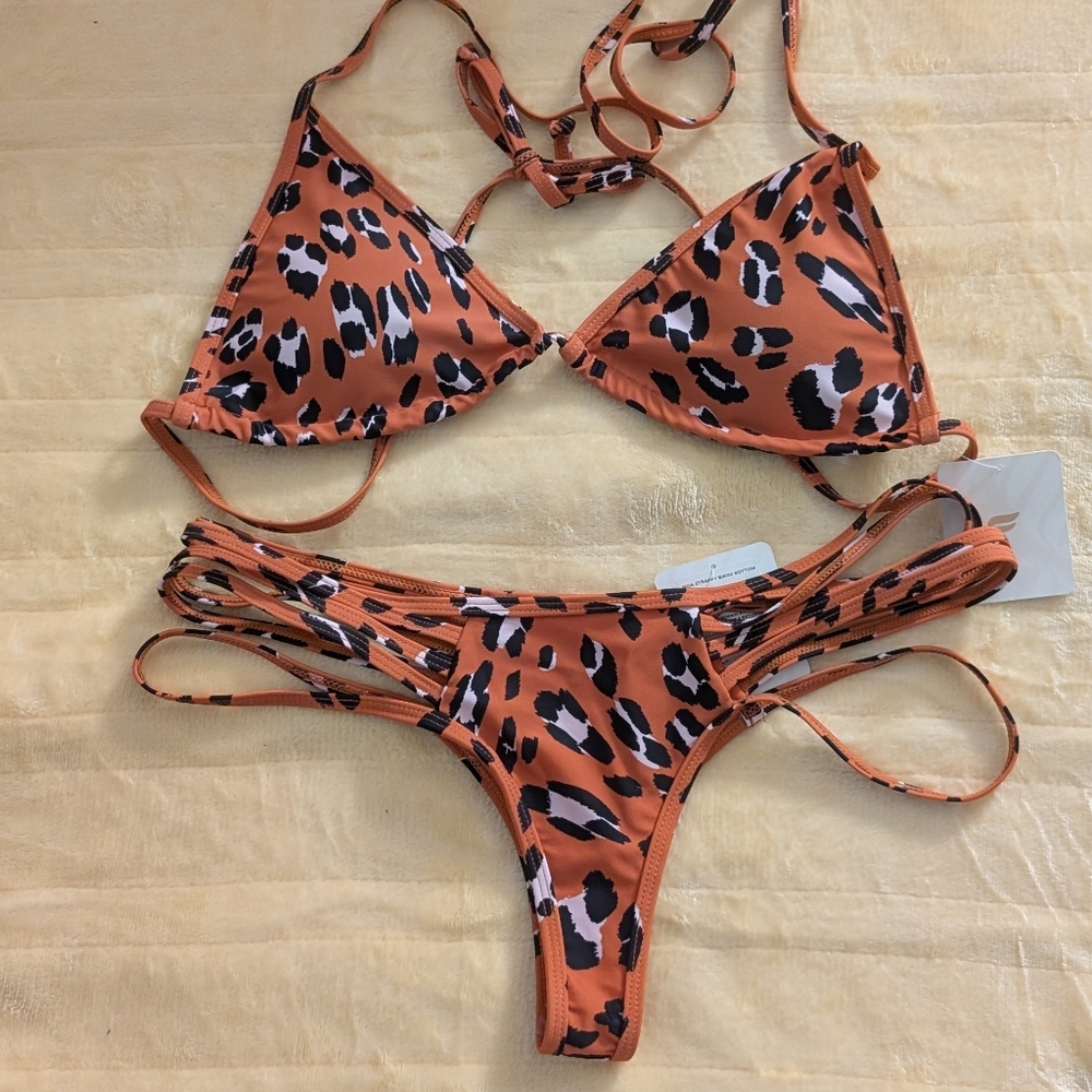 Fabletics Orange And Black Strappy Bikini - S/S